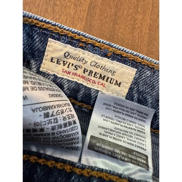 Levi's 501 Midi Shorts - Picture 4 of 7